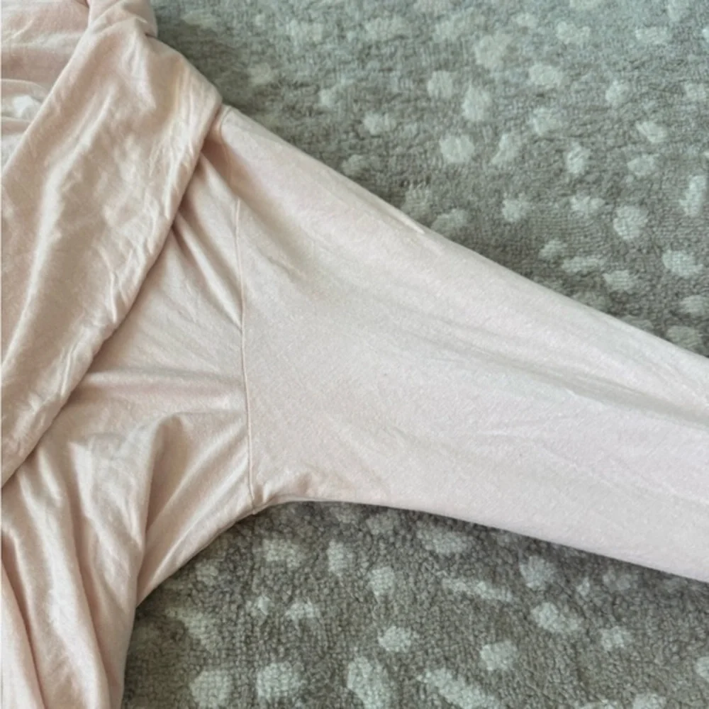 Eberjey Lady Godiva‎ Blush Pink Lace Trimmed Robe Small